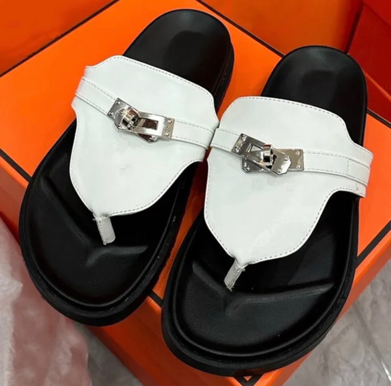 Classic sandal