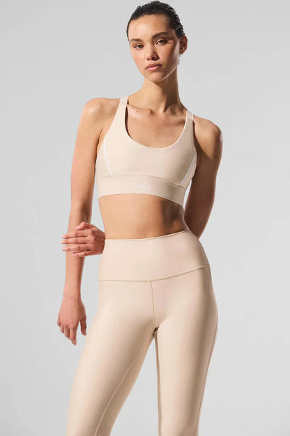 Sports bra + high-waisted leggings  - Airlift Suit Up