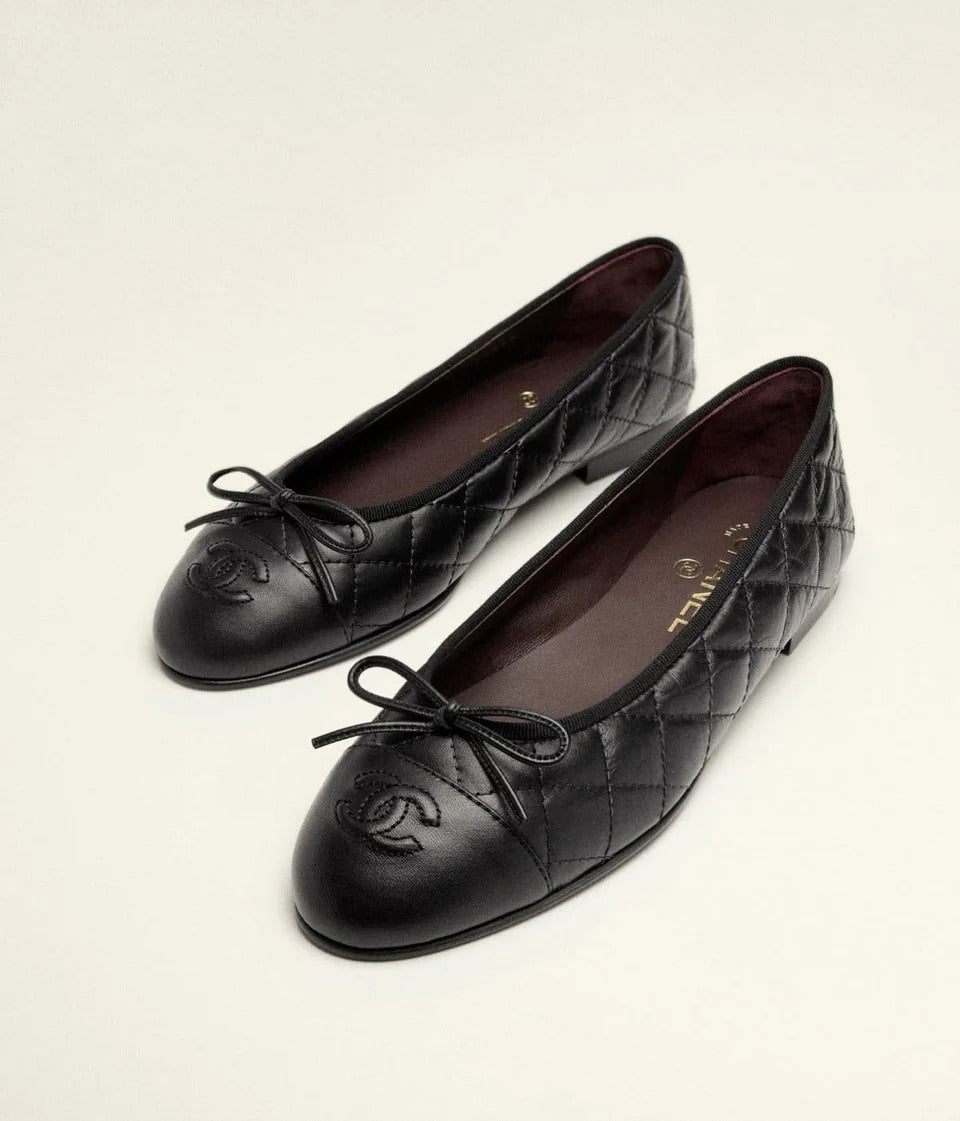 Black leather ballerina